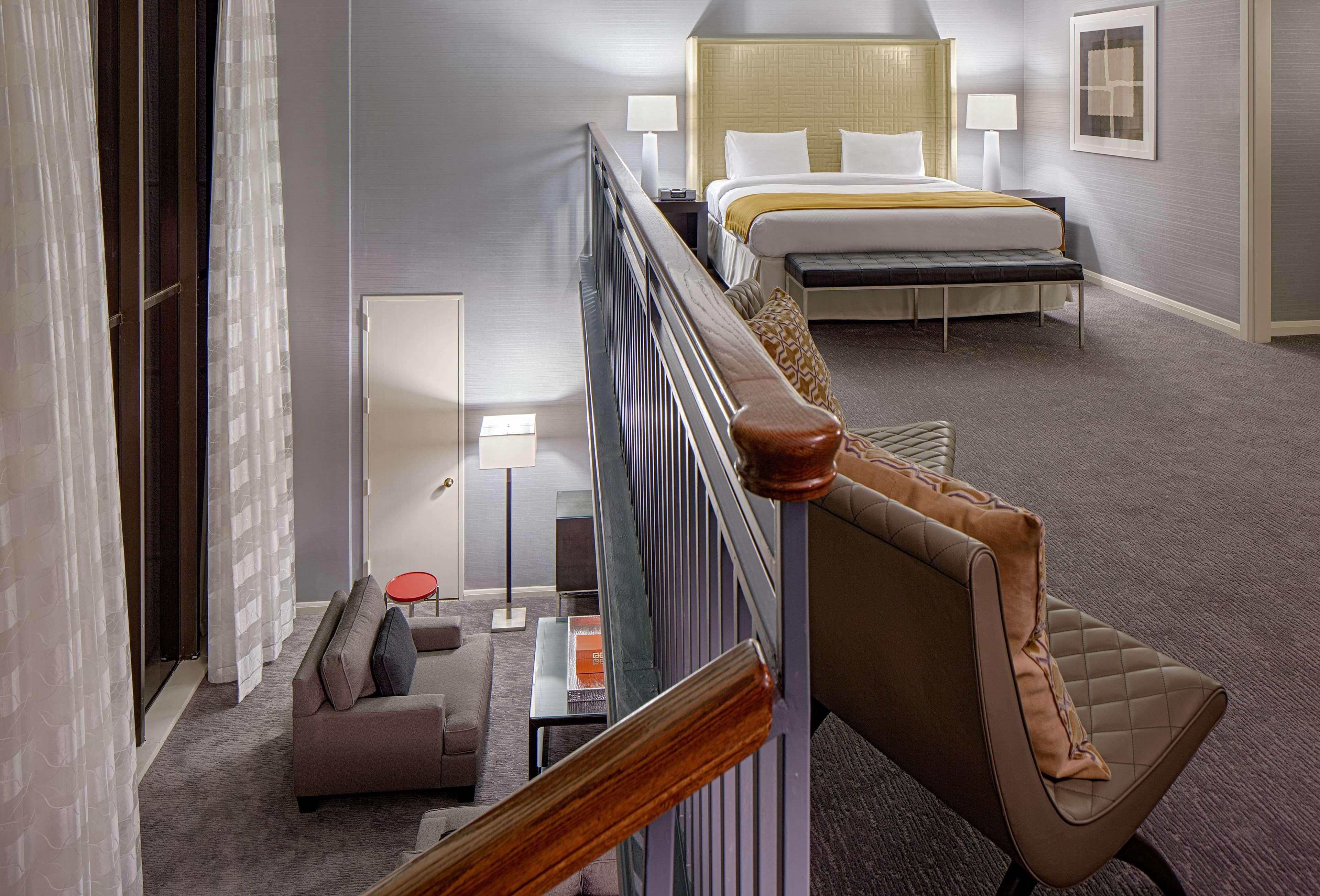 Doubletree By Hilton Hotel Houston Greenway Plaza Екстер'єр фото