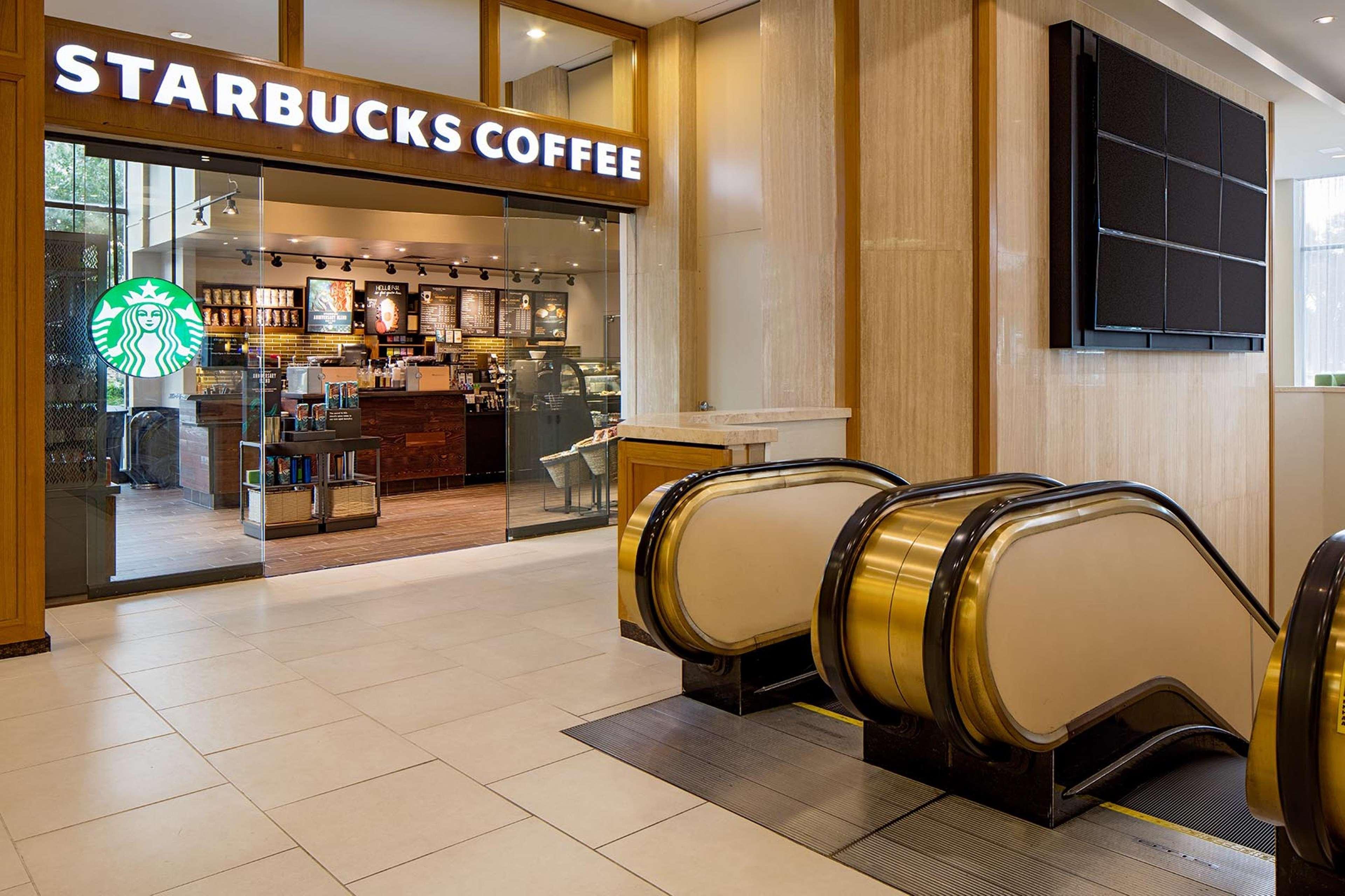 Doubletree By Hilton Hotel Houston Greenway Plaza Екстер'єр фото