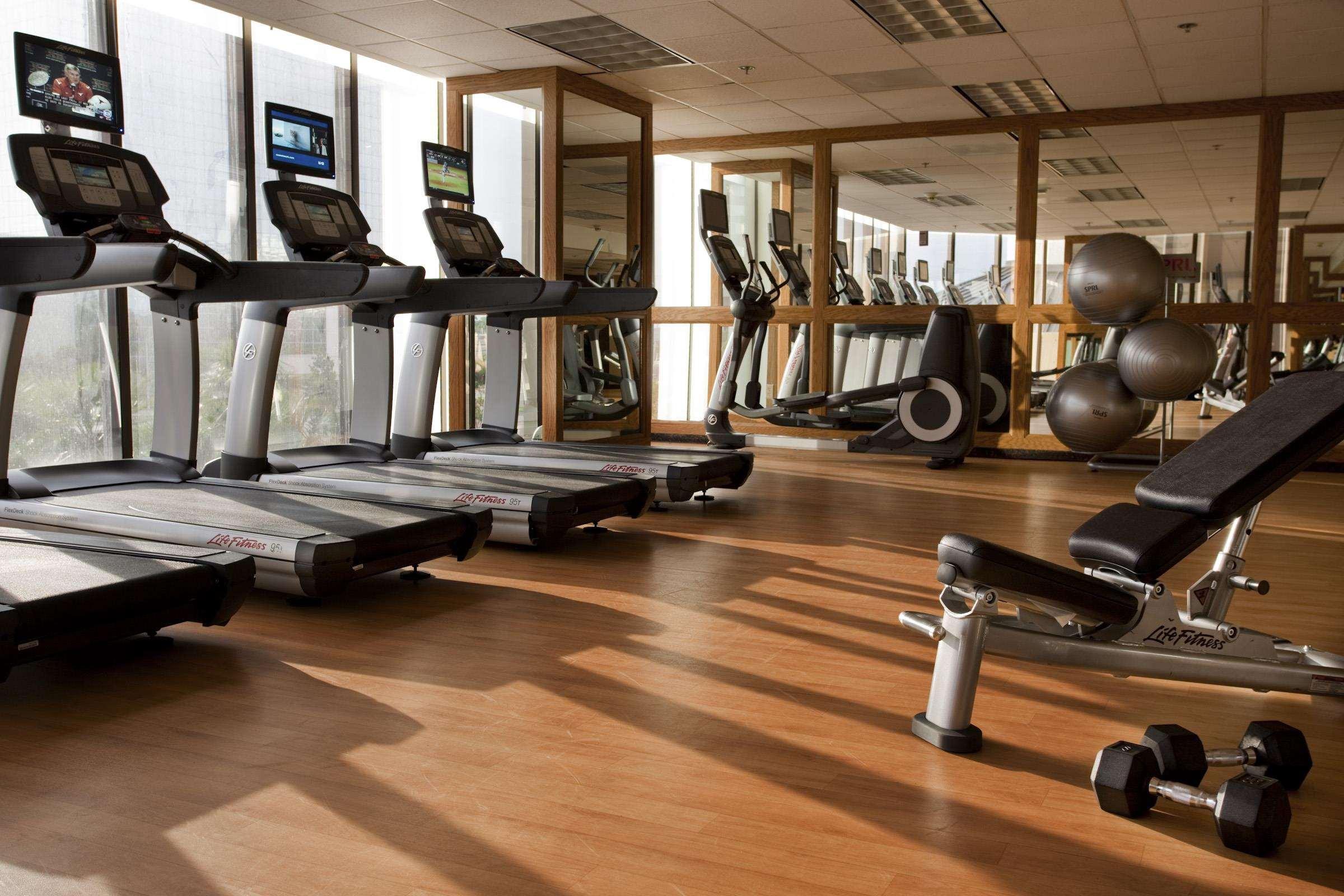 Doubletree By Hilton Hotel Houston Greenway Plaza Екстер'єр фото