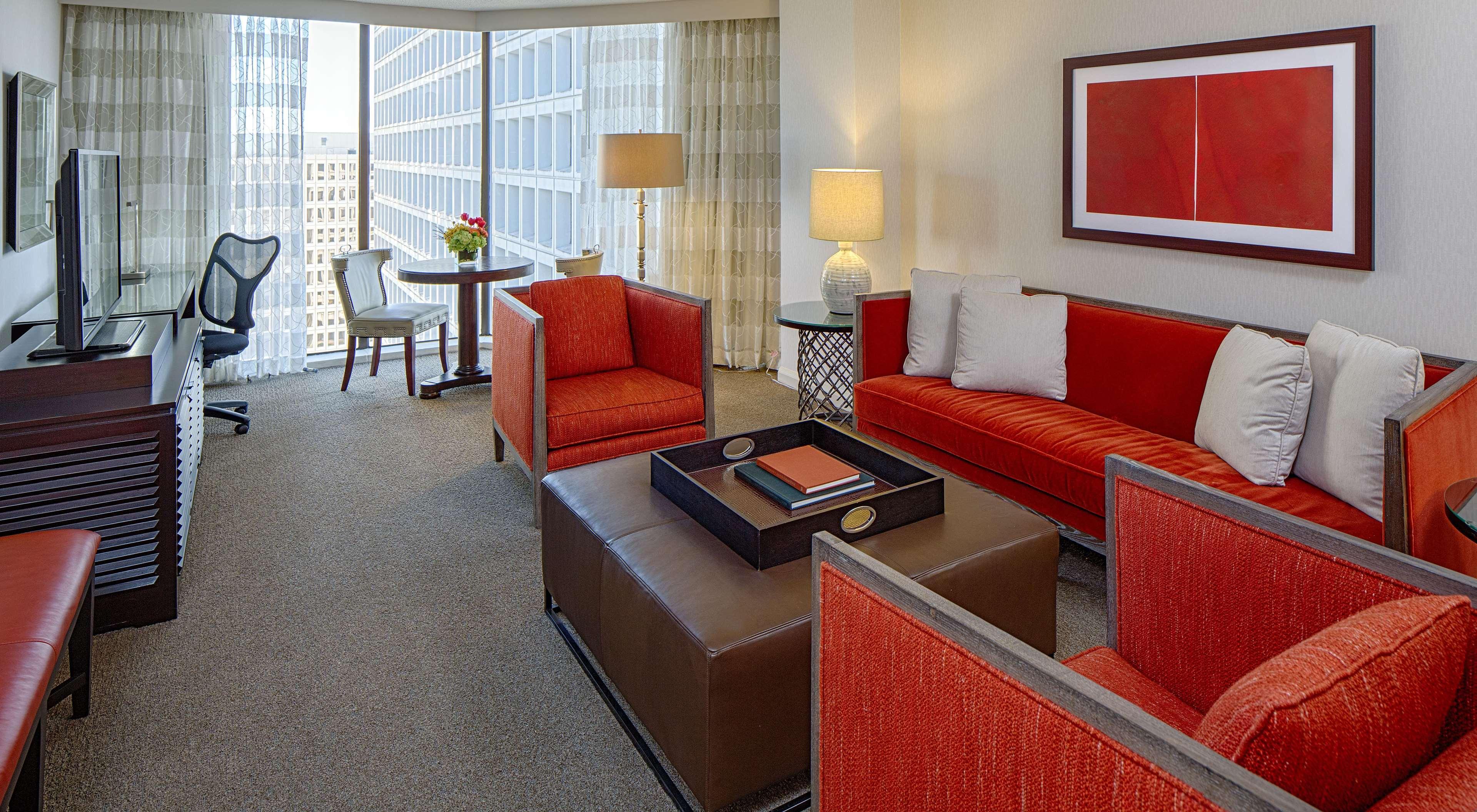 Doubletree By Hilton Hotel Houston Greenway Plaza Екстер'єр фото