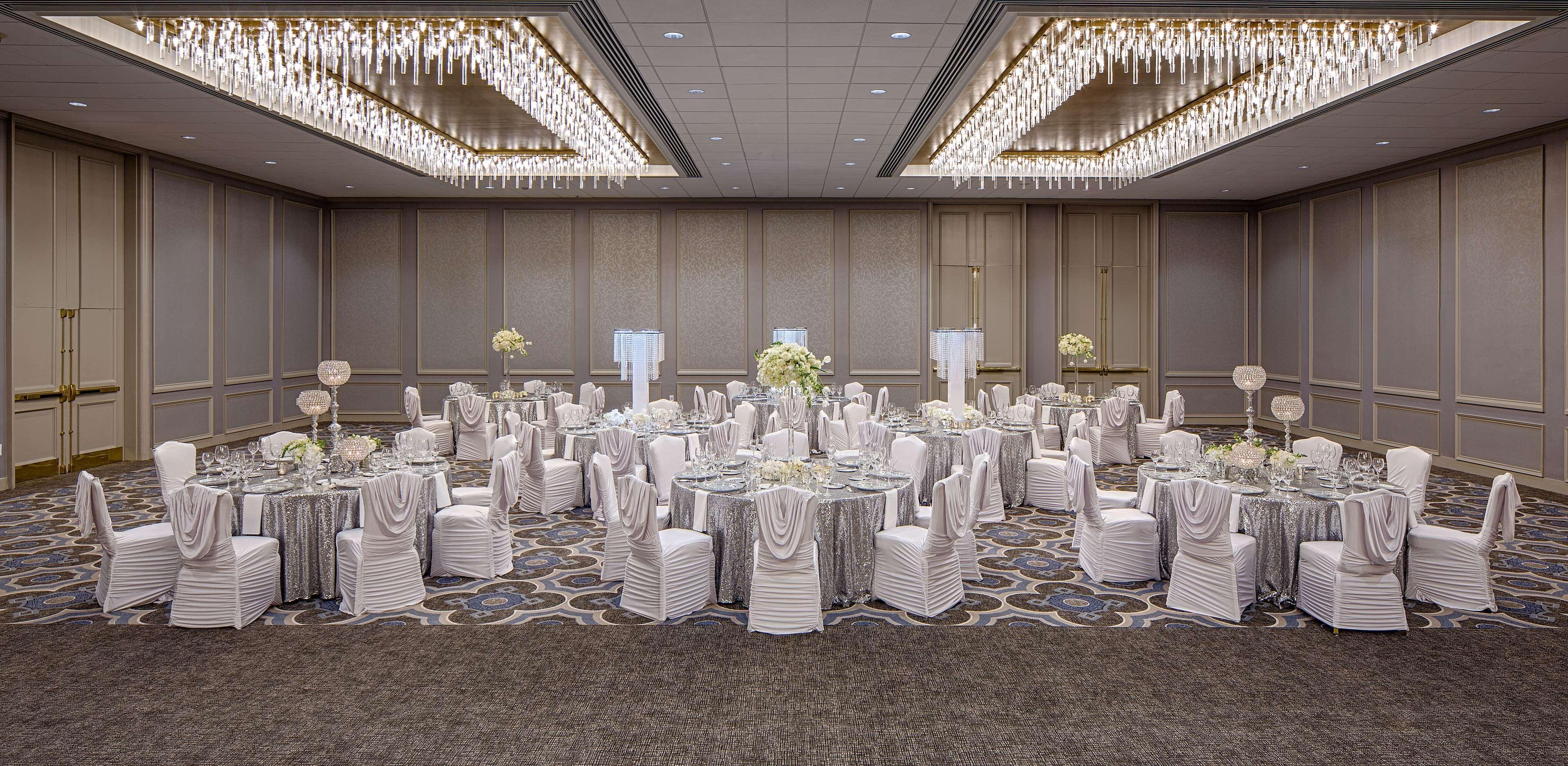 Doubletree By Hilton Hotel Houston Greenway Plaza Екстер'єр фото