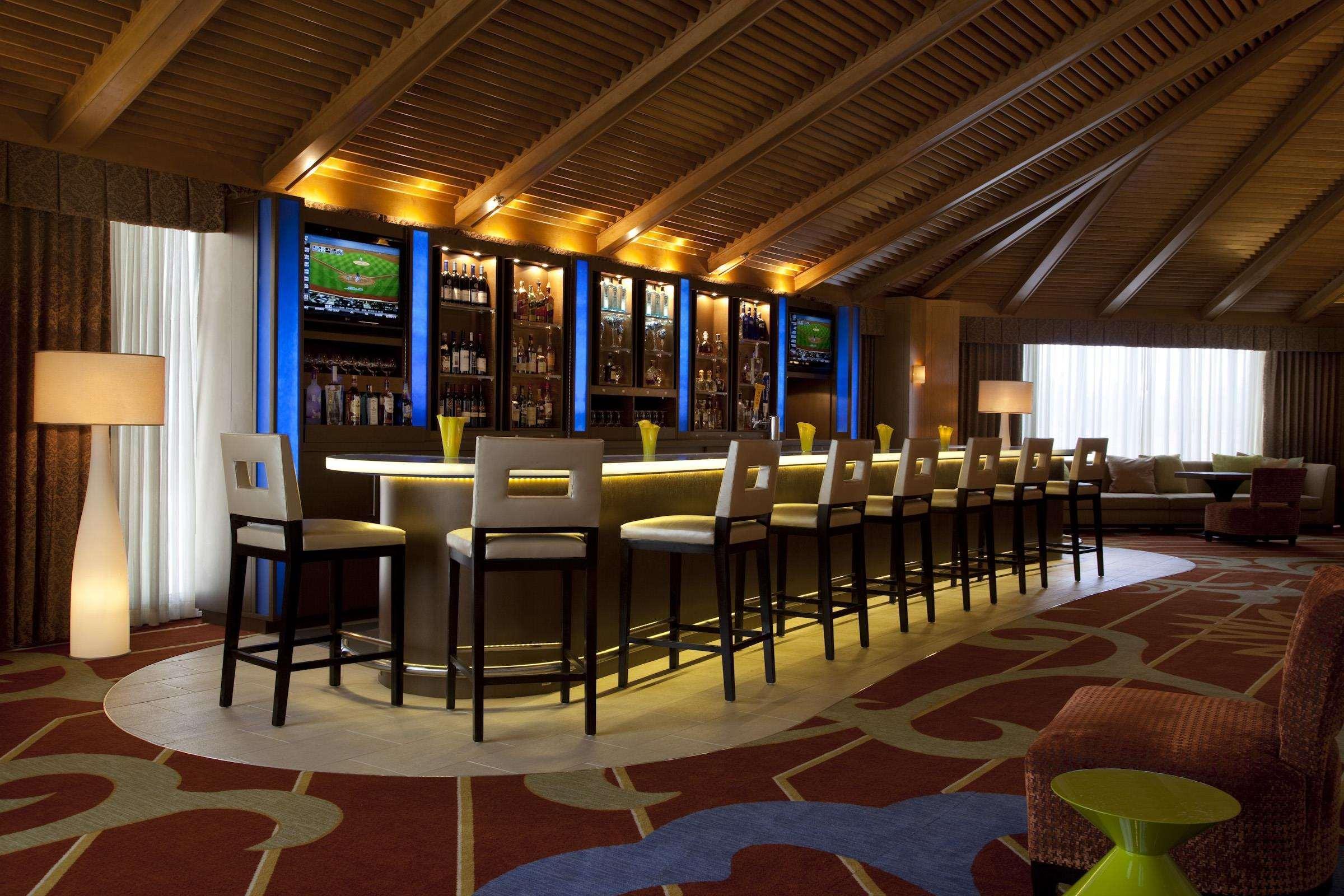Doubletree By Hilton Hotel Houston Greenway Plaza Екстер'єр фото