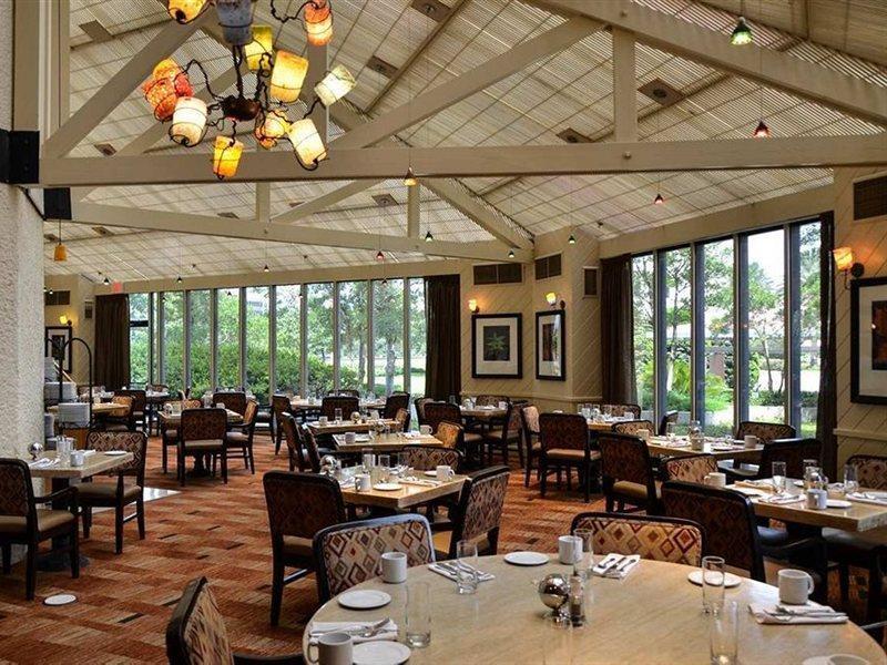 Doubletree By Hilton Hotel Houston Greenway Plaza Екстер'єр фото